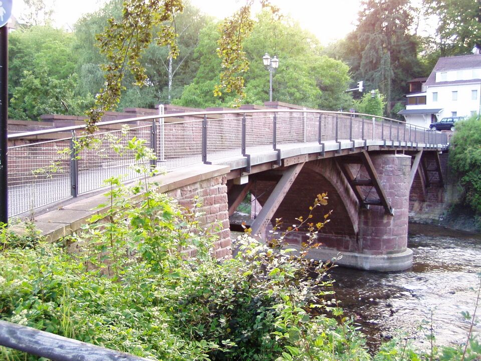 Datei:Steinerne Brücke.jpg