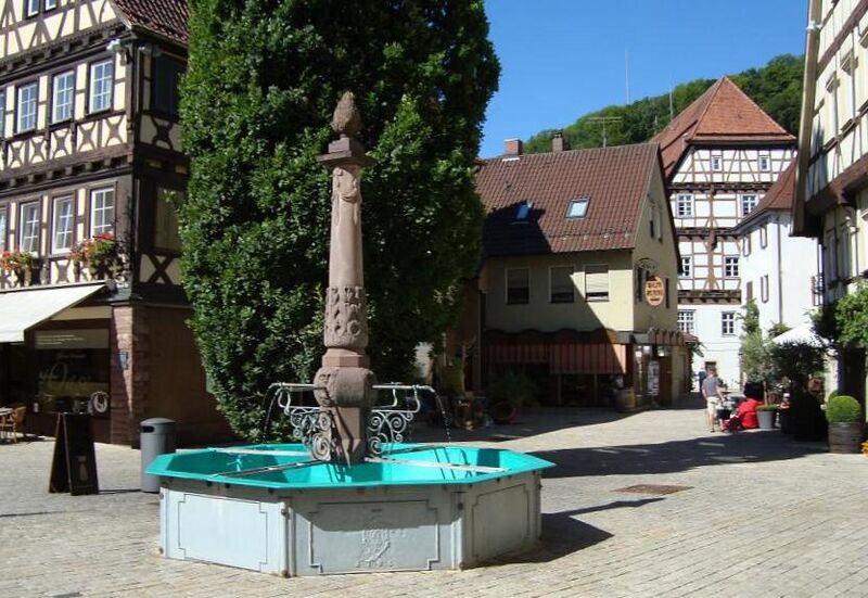 Datei:Brunnen Marktstraße.jpg