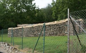 Holzbeie in Keltern.JPG