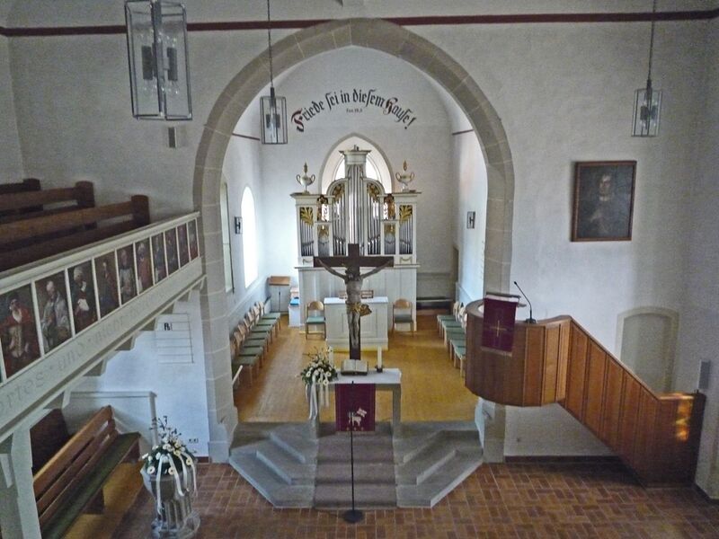 Datei:Iptingen-St-Margaretenkirche-innen.jpg