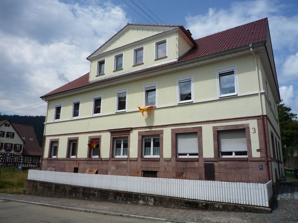 Datei:Calmbach-Haus-Lutz.jpg