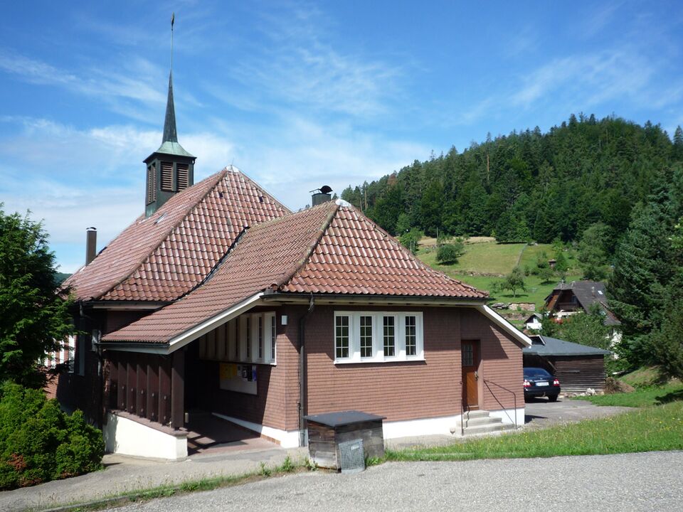 Datei:Sprollenhaus-ev-Kirche.jpg