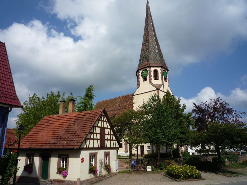 Datei:Althengstett-Kirche3.jpg