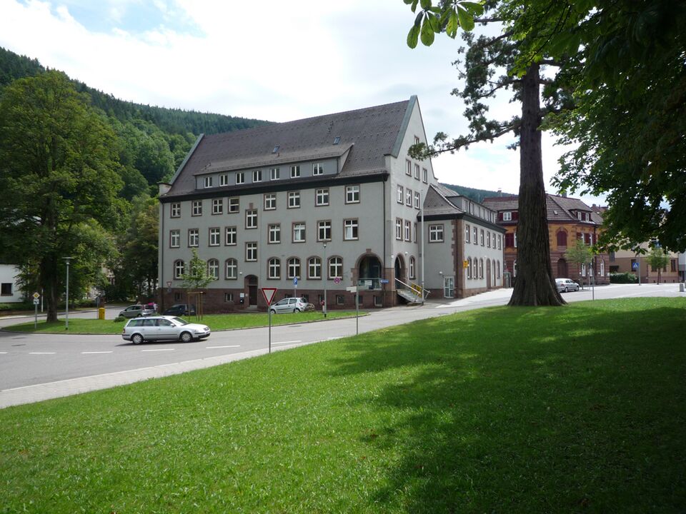 Datei:Bad-Wildbad-alte-Post.jpg