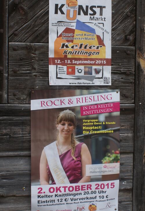 Datei:Veranstungsplakate in Knittlingen.JPG