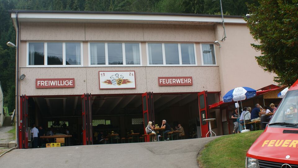 Datei:Feuerwehrhaus Unterreichenbach.jpg