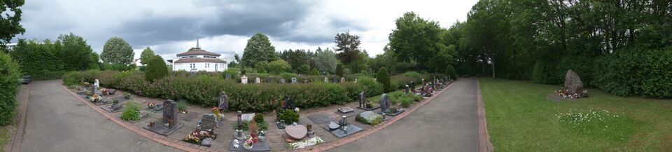Datei:Friedhof Calw-Heumaden Urnenfeld 01.JPG