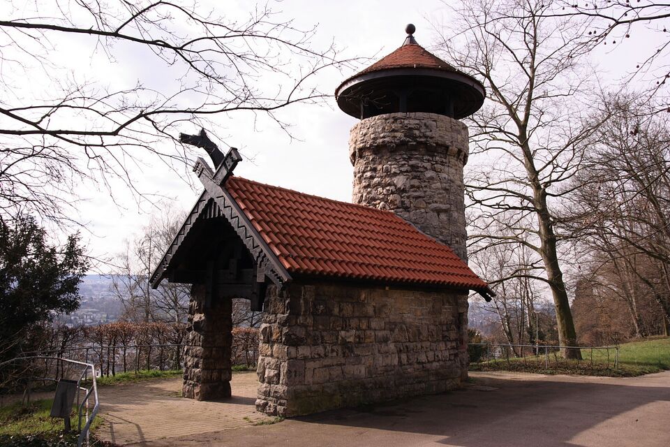Datei:HachelturmOst.jpg