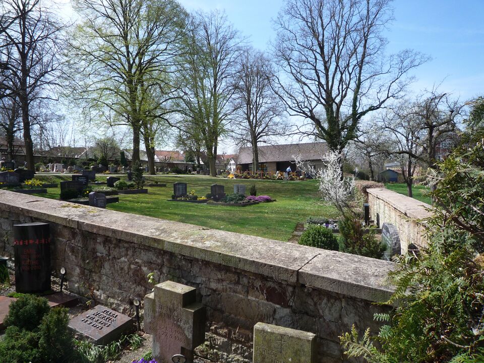 Datei:Kleinglattbach-Friedhof.jpg