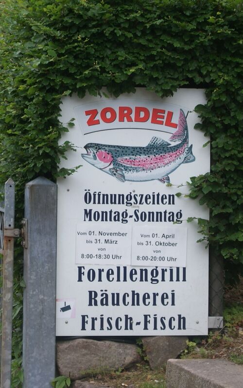 Datei:Schild Fischzucht Zordel.JPG