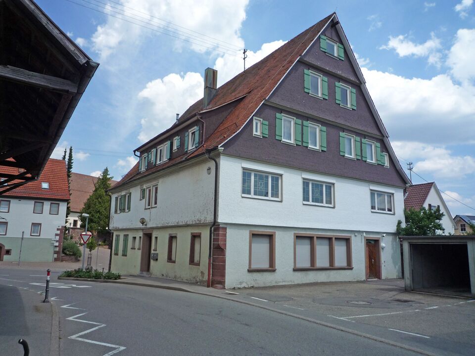 Datei:Altburg-ehem-Rathaus-v-hinten.jpg
