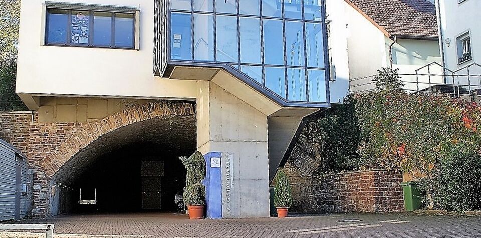 Datei:Ev. Gemeindehaus Königsbach.JPG