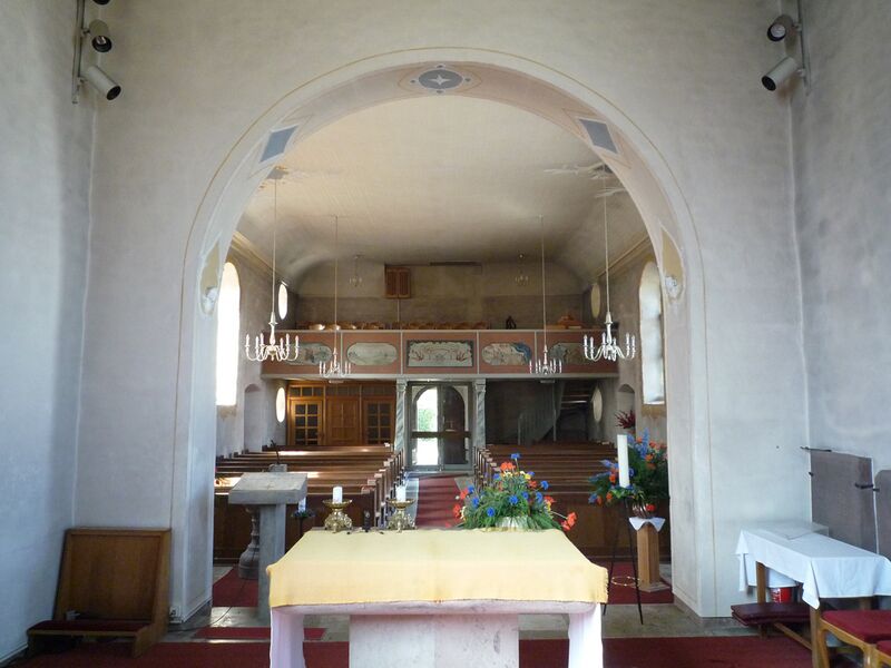 Datei:Schellbronn-St-Nikolaus-innen-vom-Altar.jpg