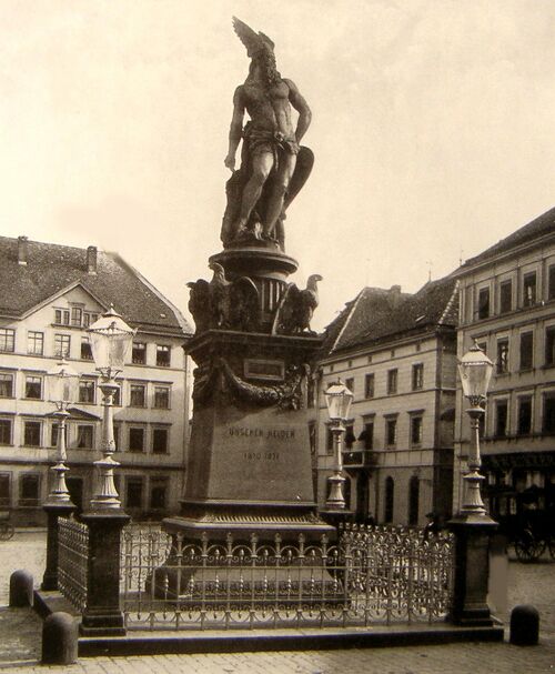Datei:Kriegerdenkmal ca. 1920.JPG