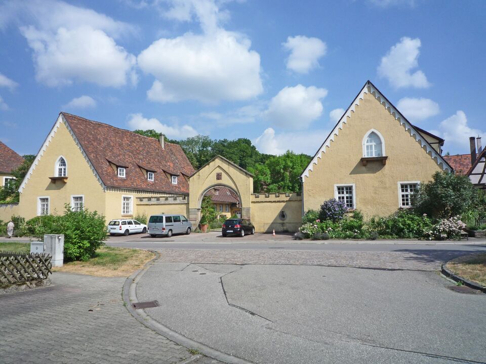 Datei:Bauschlott-Schloss.jpg