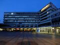 Neues Rathaus und Marktplatz abends, 2026
