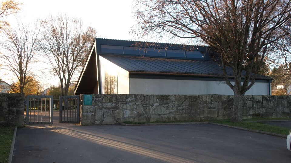 Datei:Friedhof Hochdorf Eingang.jpg