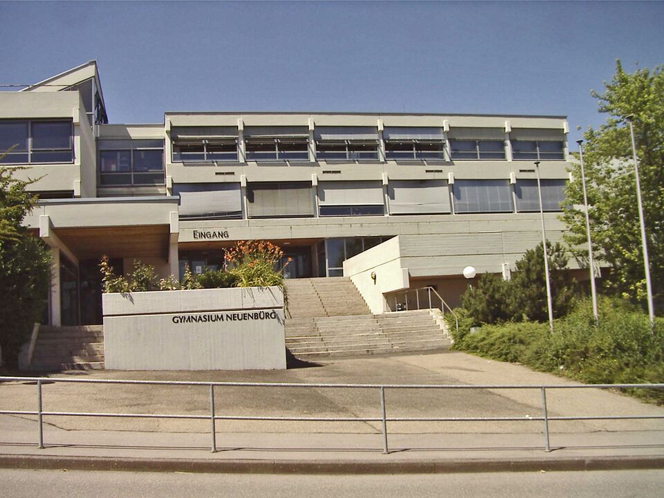 Datei:Neuenbuerg-Gymnasium.jpg