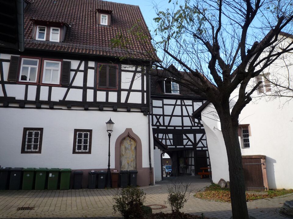 Datei:Wiernsheim-Marktplatz.jpg