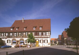 Wiernsheim Klosterhof.jpg