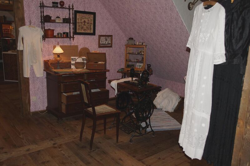 Datei:GHV Schaf-Naehzimmer.jpg