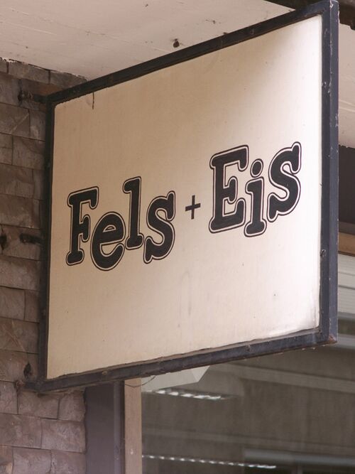 Datei:Fels Eis Schild.jpg