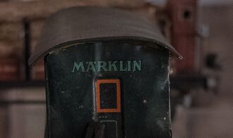 GHV Spielzeugeisenbahn-Personenwagen-Märklin-Signet.JPG