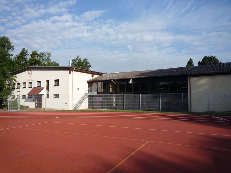 Datei:Wilferdingen-Jahnhalle.jpg