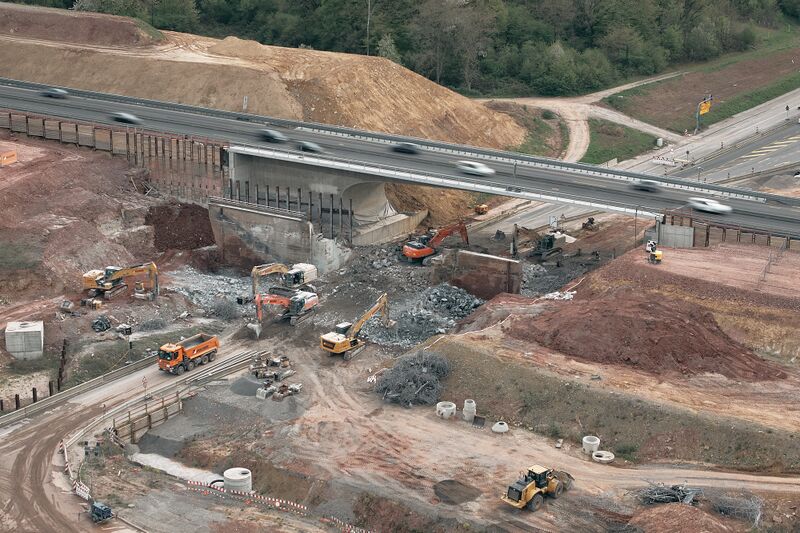 Datei:A8 Brückenabriss 20260418.jpg