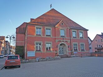 Ispringen-Rathaus.jpg