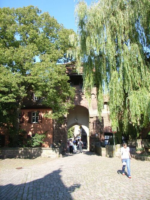 Datei:KlMbr Klostertor.jpg