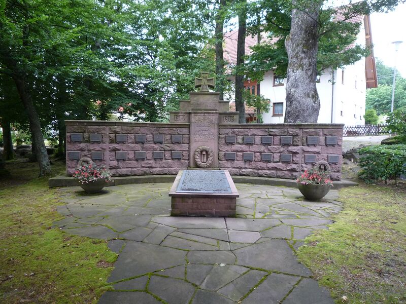 Datei:Dennach-Gefallenendenkmal.jpg