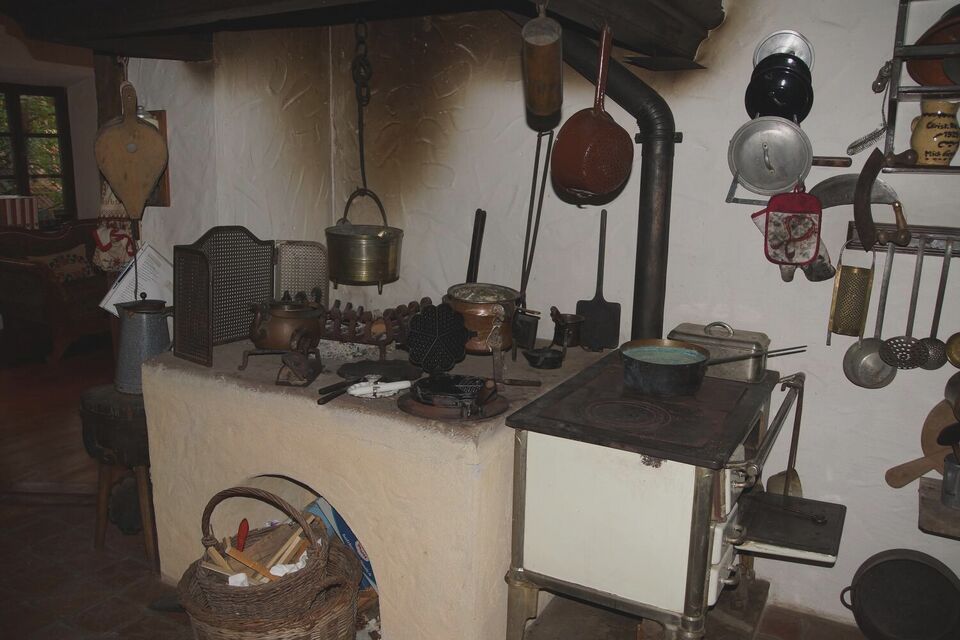 Datei:GHV Schaf-Kueche-Herd.jpg