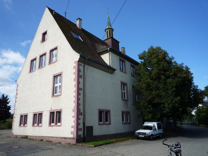 Datei:Neuhausen-alte-Schule.jpg