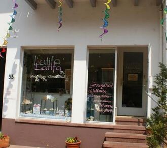 Latifa Im Kloster 33.jpg
