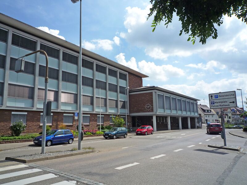 Datei:Vaihingen-Landratsamt.jpg