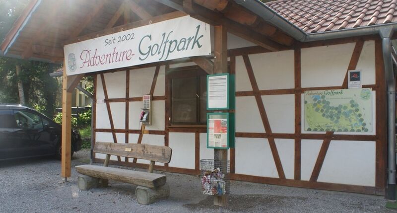 Datei:Haltestelle Adventure-Golfpark.jpg