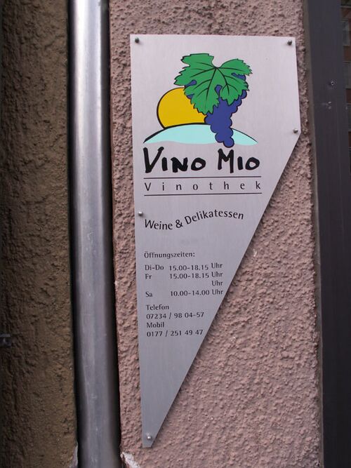 Datei:Vino Mio Schild.jpg