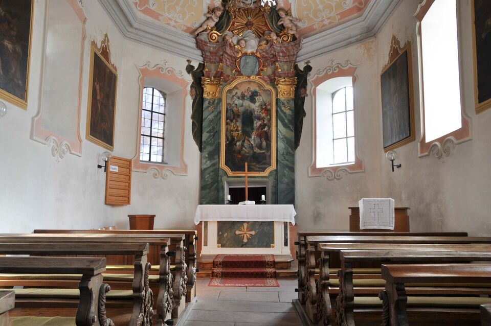 Datei:Steinegg-Schlosskapelle-innen (2).jpg
