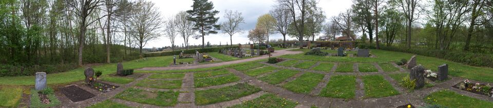 Datei:2023-05-01 Holzbronn Friedhof 250°.JPG