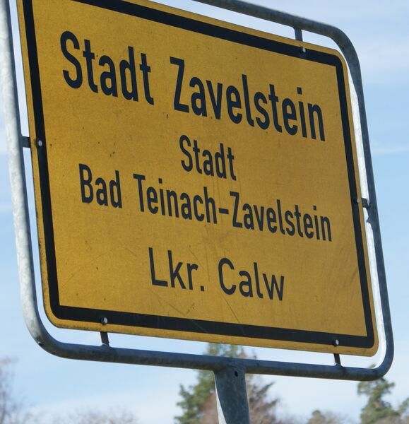 Datei:Ortsschild Zavelstein.jpg