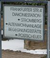 Schild bei Hausnummer 4