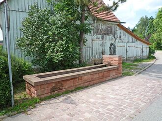Igelsloch-Brunnen.jpg