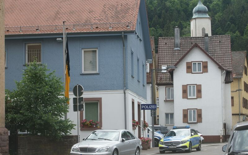 Datei:Polizei Neuenbürg.JPG