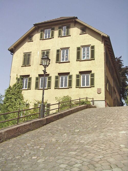 Datei:Altensteig-mittleres-Schulhaus.jpg
