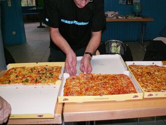 Osmpf pizza1.jpg