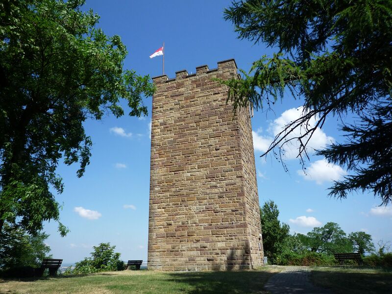 Datei:Sternenfels-Schlossberg-Turm.jpg