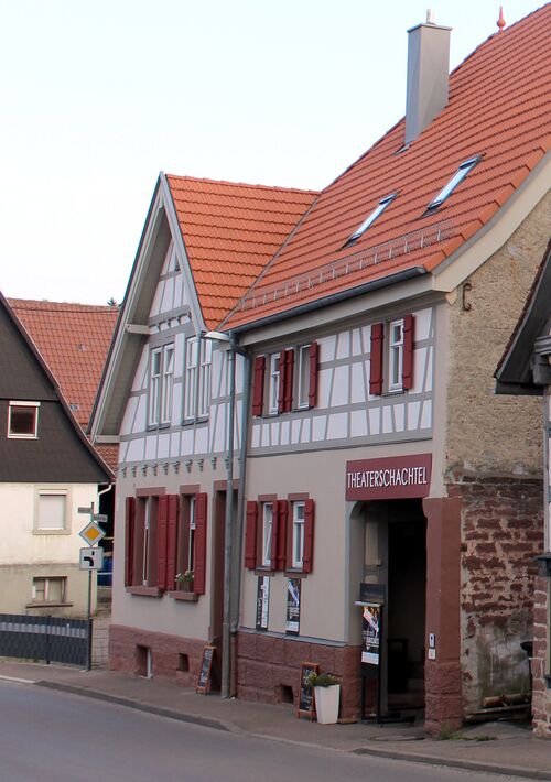 Datei:Theaterschachtel 2022.jpg