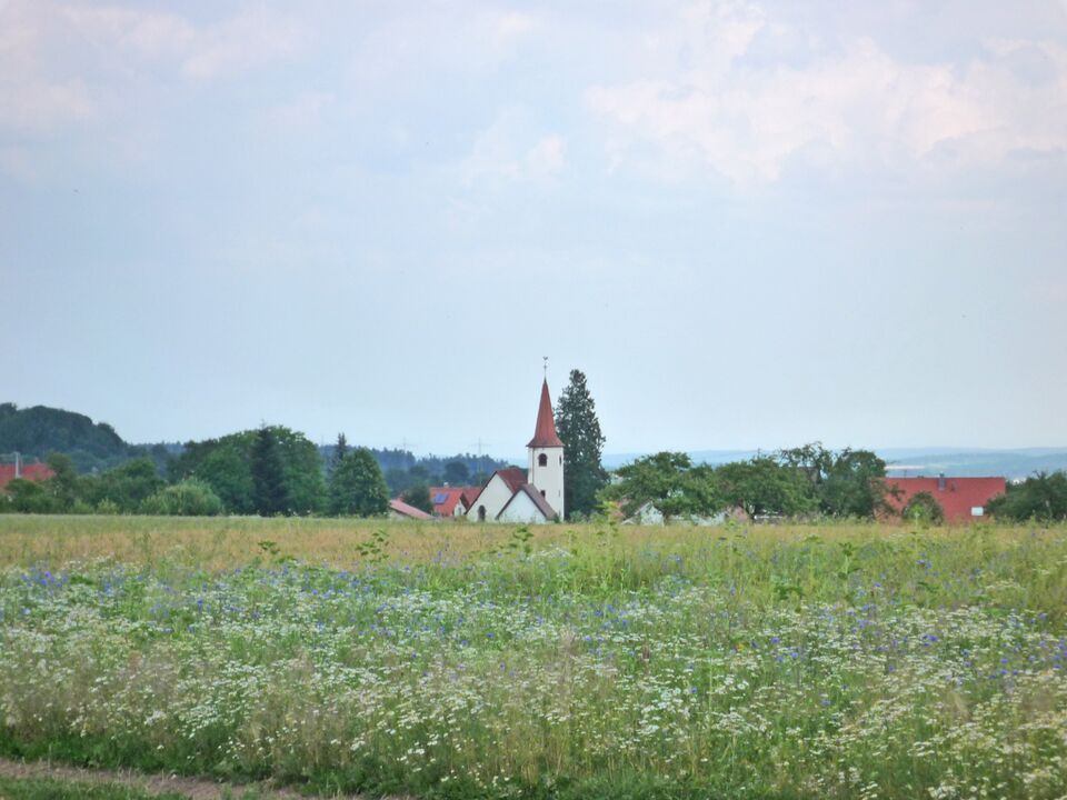 Datei:Igelsloch-Kirche-v-Siehdichfuer.jpg