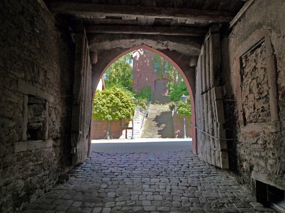 Datei:Muehlhausen-Wuerm-Schloss-Tor.jpg